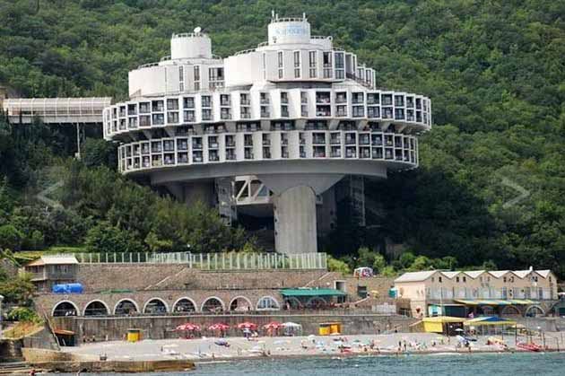 “Druzhba-Holiday-Center-Hall-Yalta-Ukraine-Copy