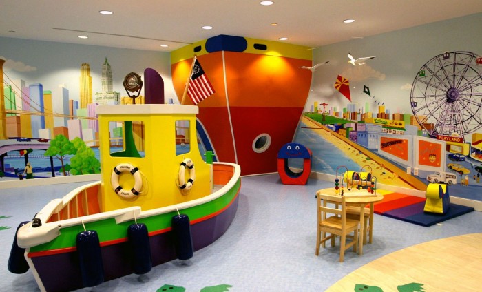 TwD-Ship-themed-childs-playroom-ferris-wheel-harbour-700x424