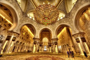 مسجد شیخ زاید ; از بزرگترین فرش ایرانی تا بزرگ ترین لوستر جهان