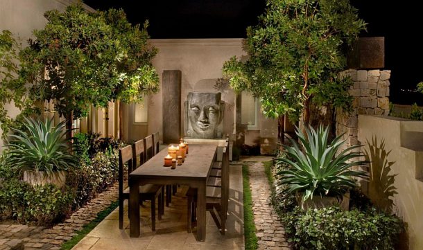 Simple-and-stylish-outdoor-dining-space-with-an-Asian-theme